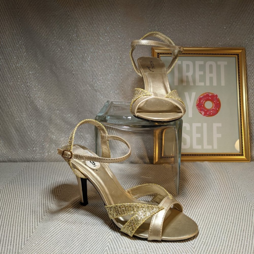 Gold sparkle heels